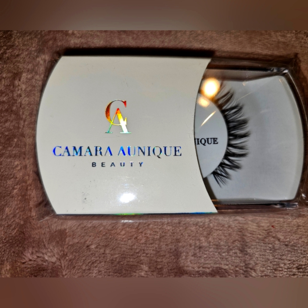 Camera Aunique Beauty Lashes
